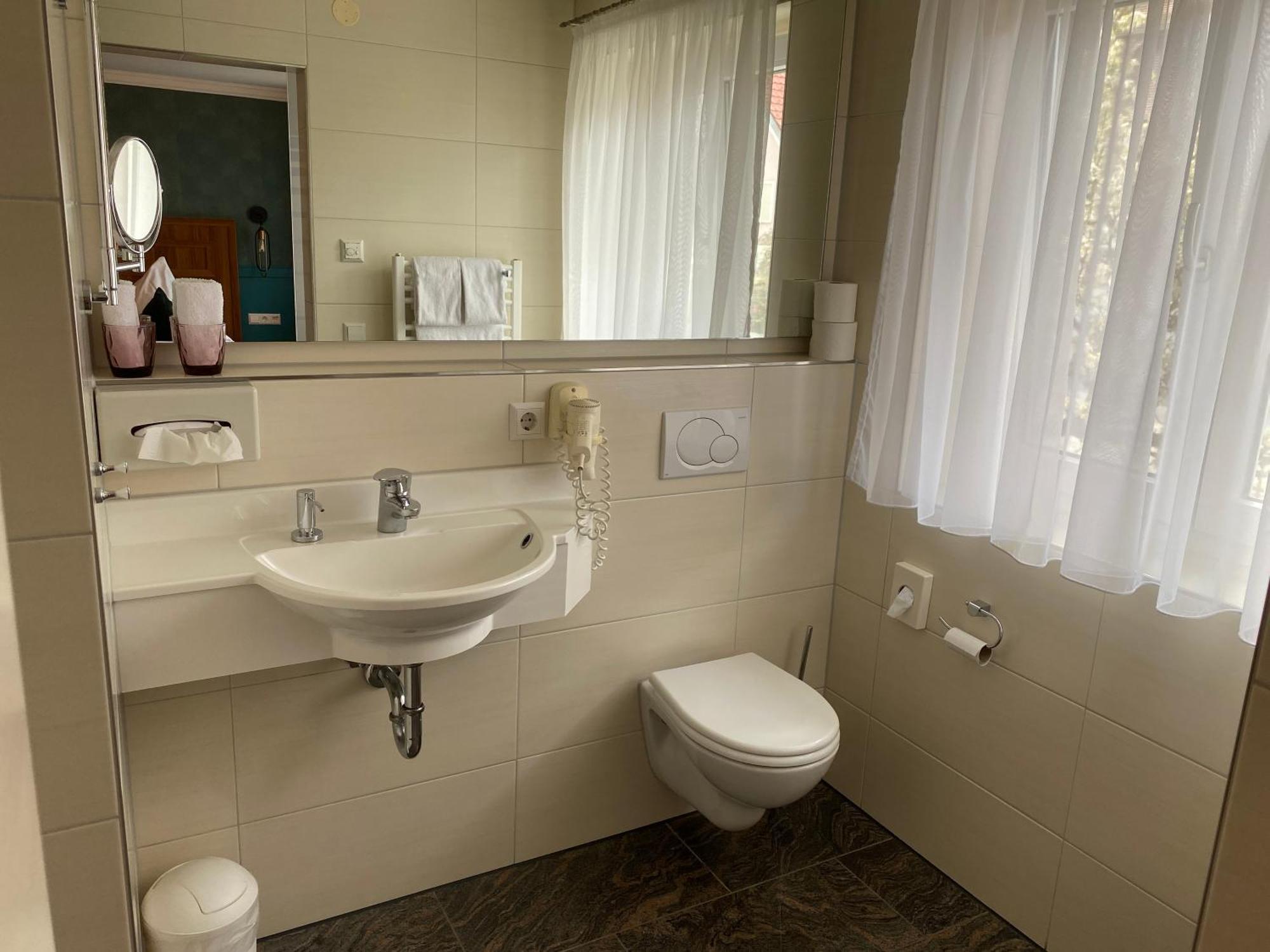 Boutique - Hotel Zum Schloss Amtzell Ngoại thất bức ảnh